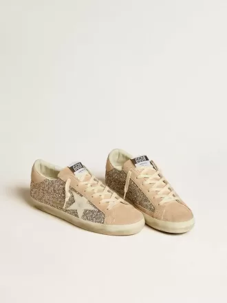 Super-Star para mujer en plata brillante con estrella y lengüeta en el talón de piel