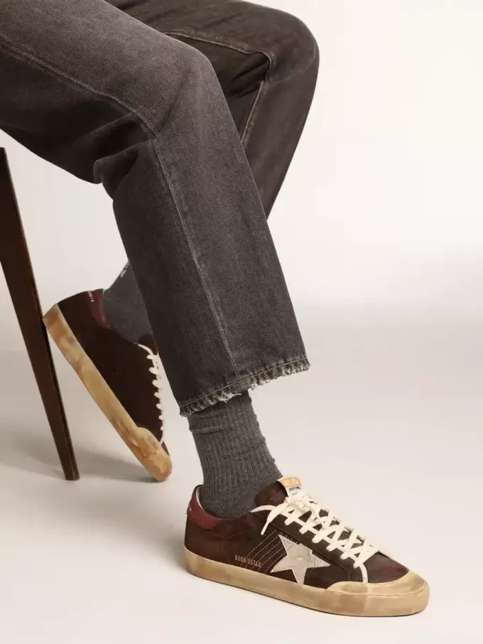 Super-Star Penstar para hombre en ante marrón con estrella platino