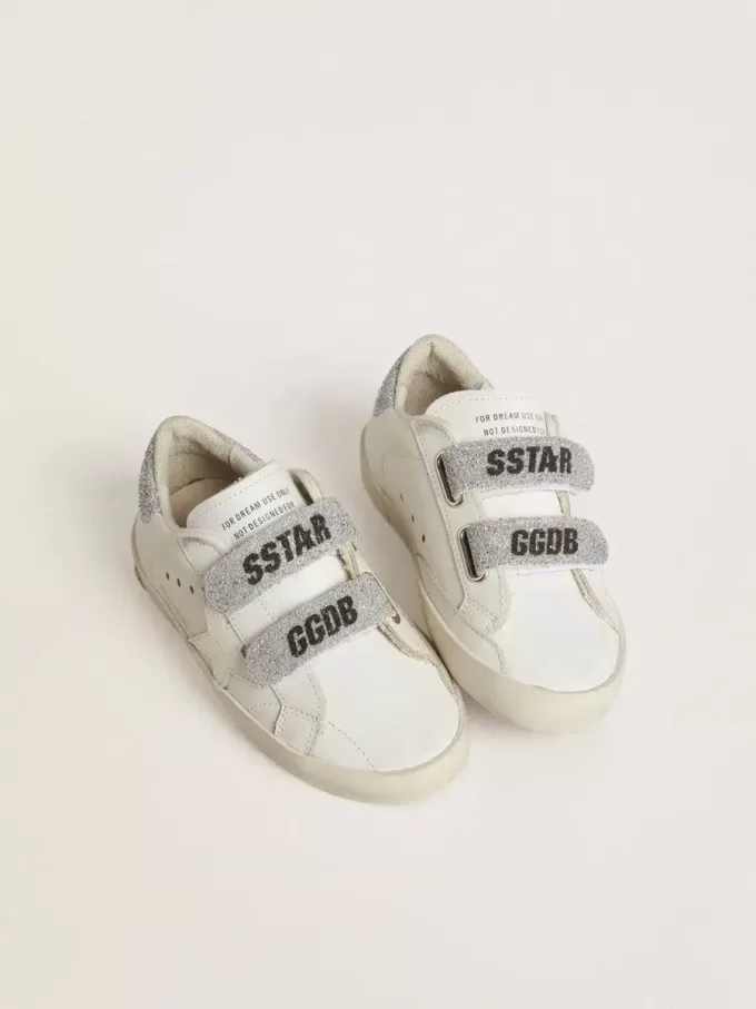 Teen Old School en piel blanca con lengüeta y tiras en el talón con cristales Swarovski plateados