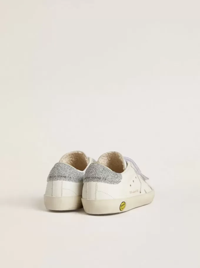 Teen Old School en piel blanca con lengüeta y tiras en el talón con cristales Swarovski plateados