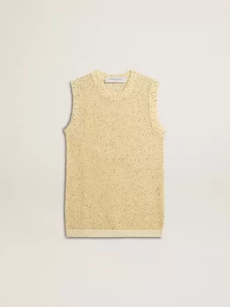 Top de malla con lentejuelas y detalles en contraste