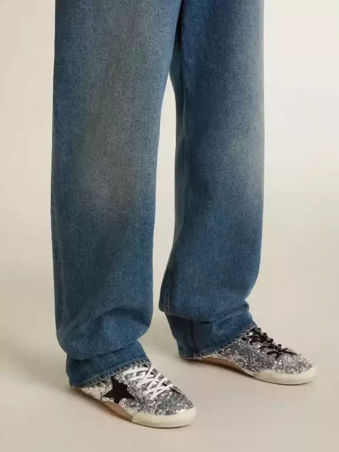 True-Star para mujer con lentejuelas plateadas, estrella negra y lengüeta de cuero plateado en el talón