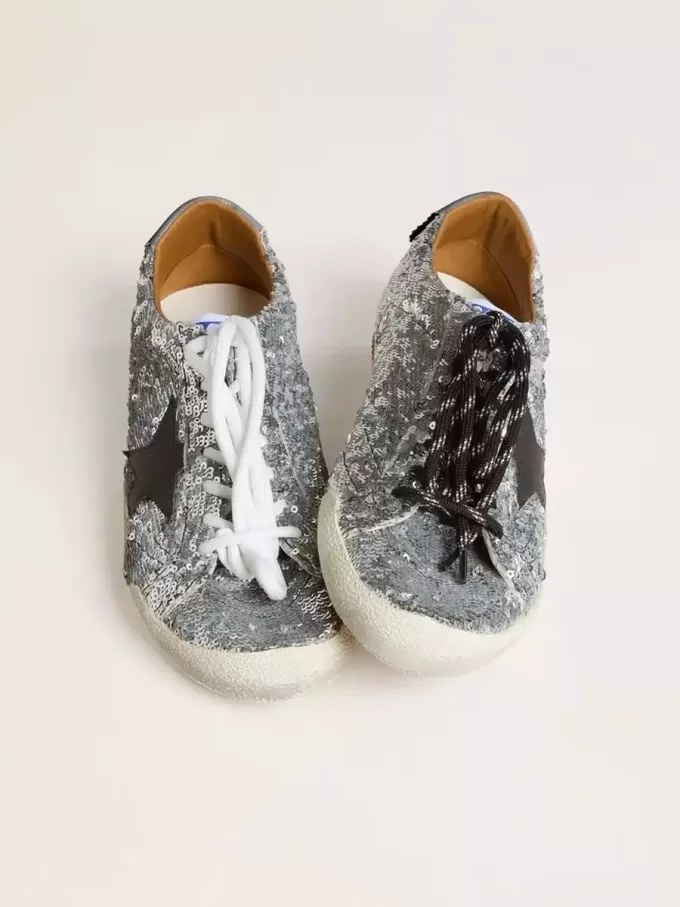 True-Star para mujer con lentejuelas plateadas, estrella negra y lengüeta de cuero plateado en el talón