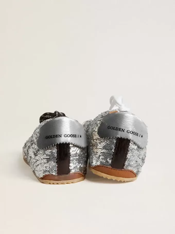 True-Star para mujer con lentejuelas plateadas, estrella negra y lengüeta de cuero plateado en el talón