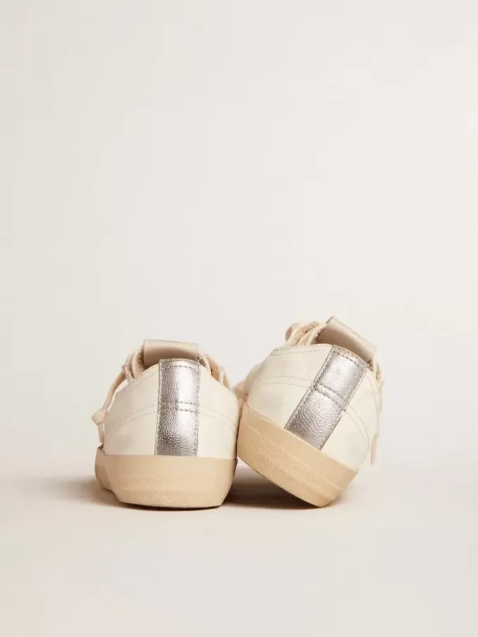 V-Star LTD en napa con estrella de piel de potro y lengüeta plateada en el talón