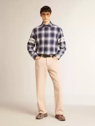 Vaqueros teñidos de rosa para hombre