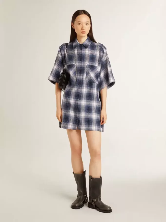 Vestido camisero corto de mujer con estampado de cuadros 3D y bordados Vestido camisero corto de mujer con estampado de cuadros 3D y bordados