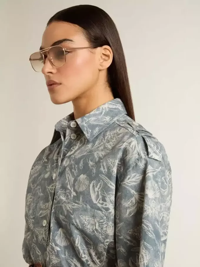 Vestido camisero corto de mujer en popelín de algodón azul claro con estampado marino integral Vestido camisero corto de mujer en popelín de algodón azul claro con estampado marino integral