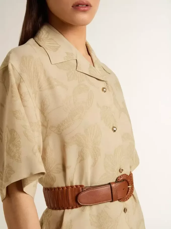 Vestido camisero de manga corta para mujer en jacquard floral beige Vestido camisero de manga corta para mujer en jacquard floral beige