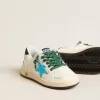 Young Ball Star con estrella turquesa y lengüeta de ante verde en el talón