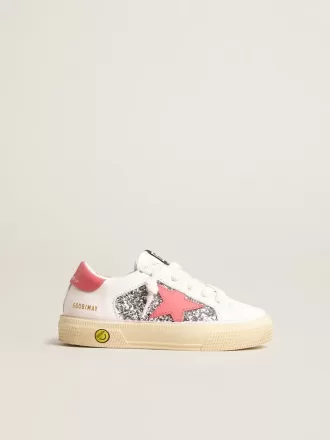 Young May con estrella de cuero rosa y lengüeta en el talón