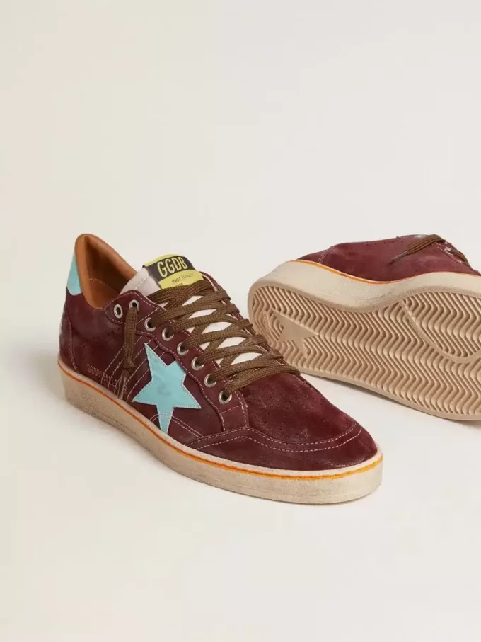 Zapatillas Ball Star para hombre en ante rojo oscuro con estrella azul claro y lengüeta en el talón