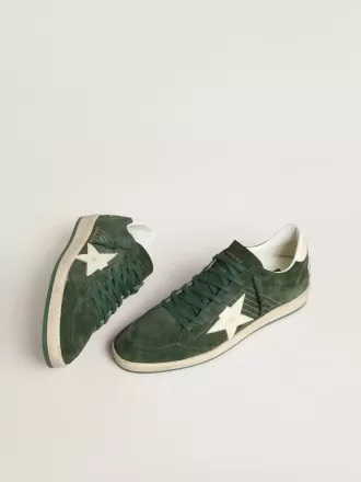 Zapatillas Ball Star para hombre en ante verde con estrella y lengüeta en el talón de piel blanca Zapatillas Ball Star para hombre en ante verde con estrella y lengüeta en el talón de piel blanca