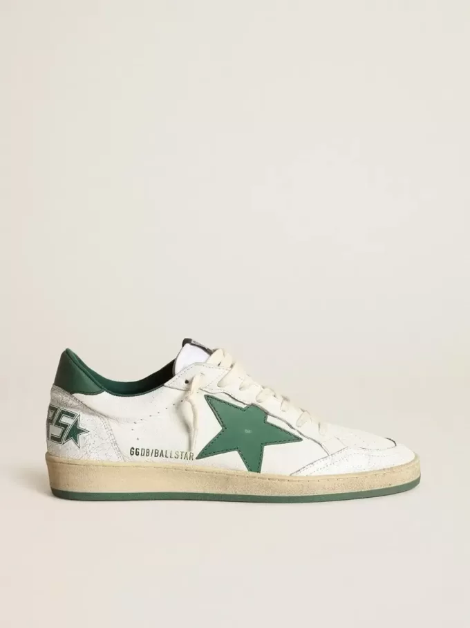 Zapatillas Ball Star para hombre en piel napa blanca con estrella y lengüeta en el talón en piel verde