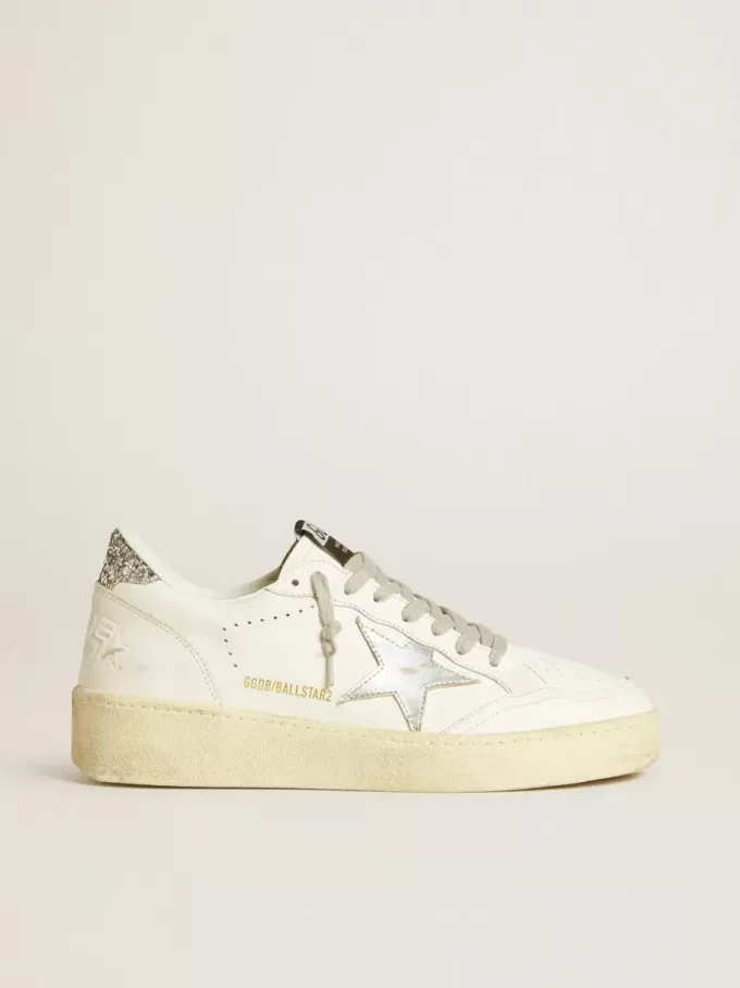 Zapatillas Ball Star para mujer con estrella de piel plateada y lengüeta del talón con purpurina plateada Zapatillas Ball Star para mujer con estrella de piel plateada y lengüeta del talón con purpurina plateada