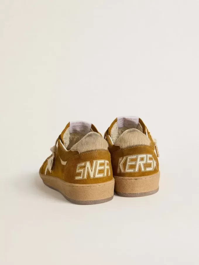 Zapatillas Ball Star para mujer en ante con estrella de piel beige y lengüeta del talón en piel de potro Zapatillas Ball Star para mujer en ante con estrella de piel beige y lengüeta del talón en piel de potro