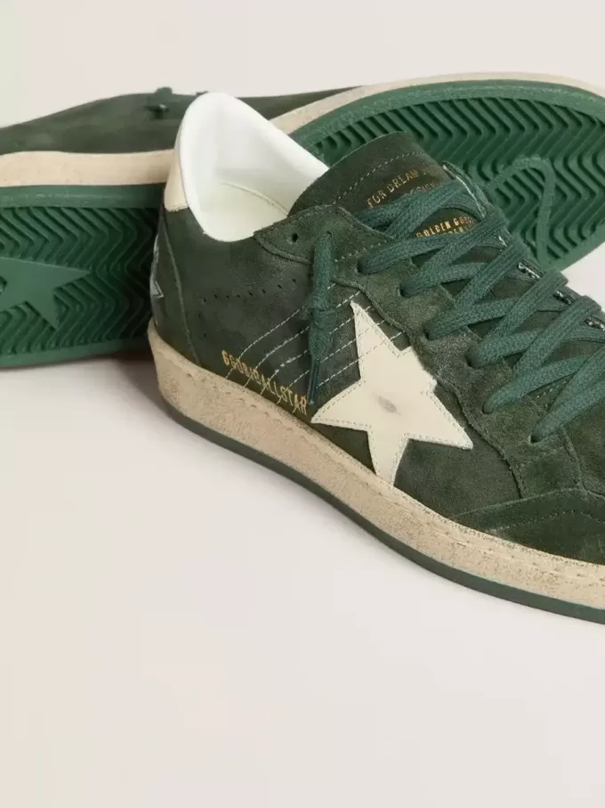 Zapatillas Ball Star para mujer en ante verde con estrella y lengüeta en el talón de cuero blanco