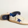 Zapatillas Ball Star Wishes para hombre en piel napa blanca con estrella azul brillante y lengüeta en el talón