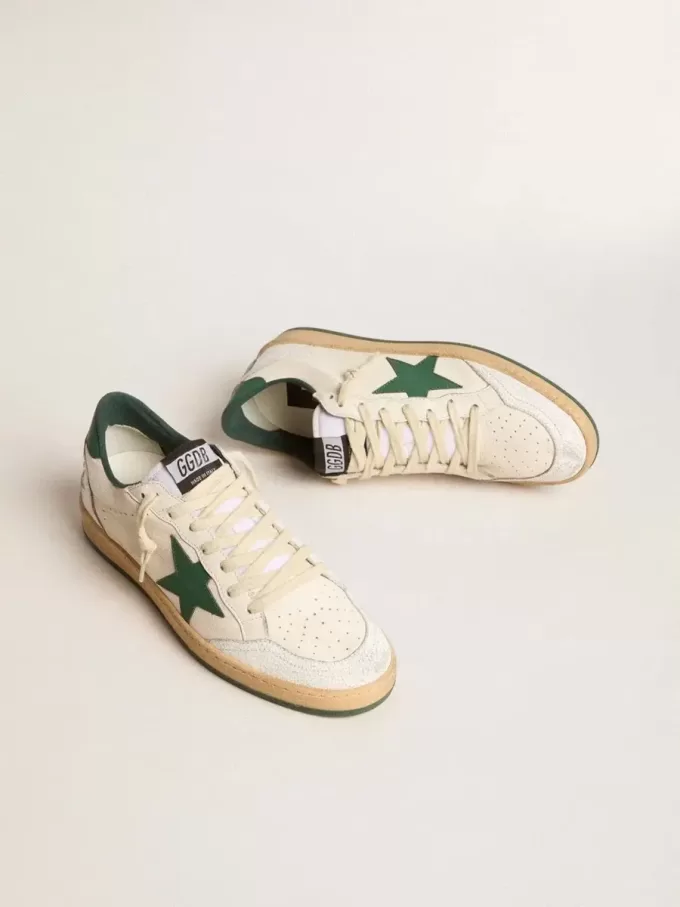Zapatillas Ball Star Wishes para mujer en piel napa blanca con estrella y lengüeta en el talón en piel verde Zapatillas Ball Star Wishes para mujer en piel napa blanca con estrella y lengüeta en el talón en piel verde
