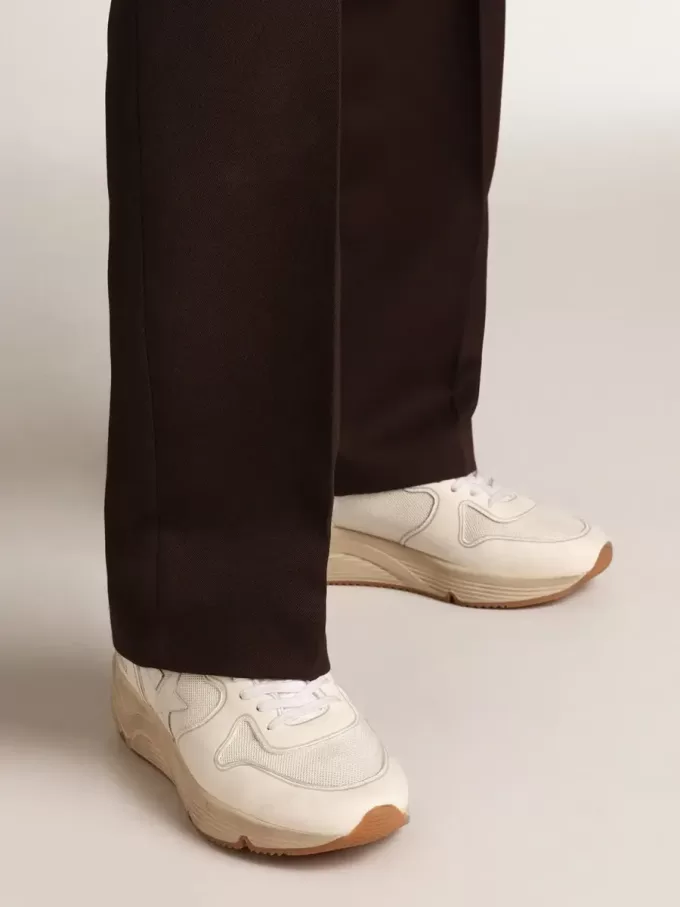 Zapatillas de running para hombre con suela de malla y napa blanca