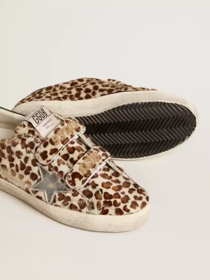 Zapatillas Old School LTD para mujer en piel de potro con estrella plateada y lengüeta de cuero en el talón