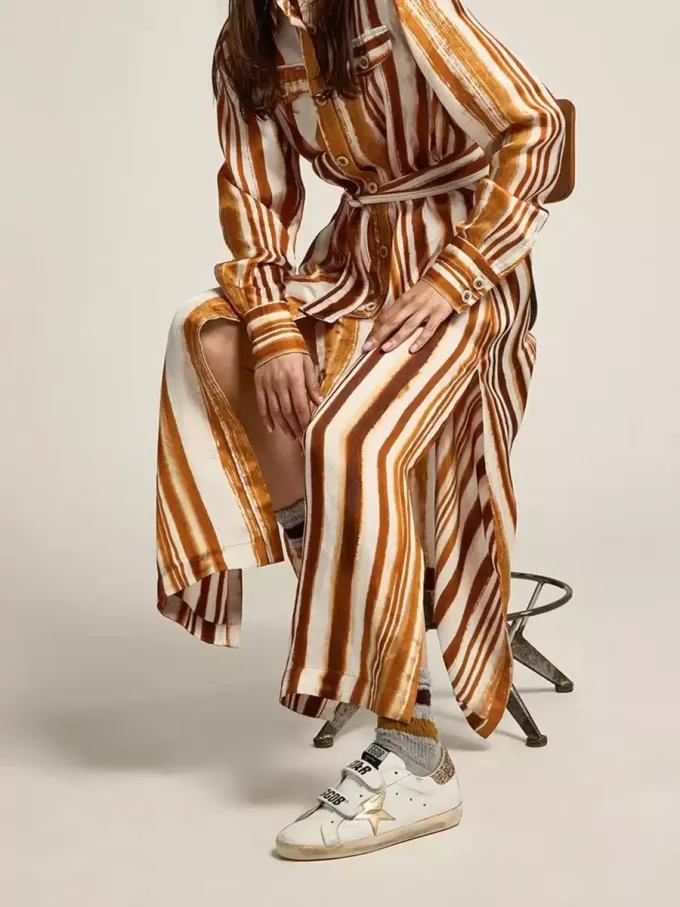 Zapatillas Old School para mujer con estrella dorada en piel laminada