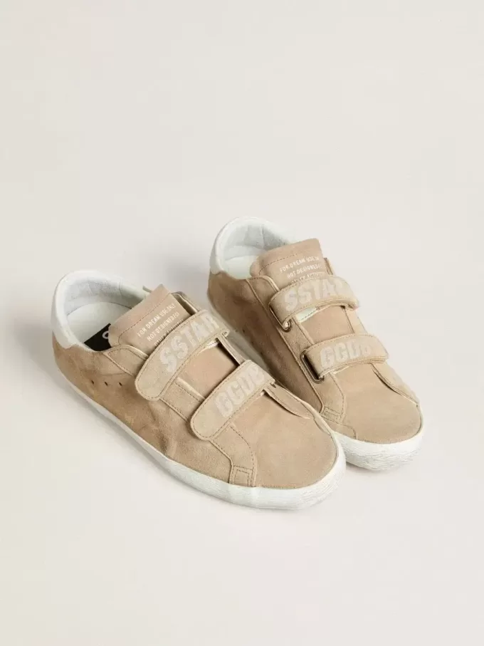 Zapatillas Old School para mujer en ante beige con lengüeta de cuero blanco en el talón