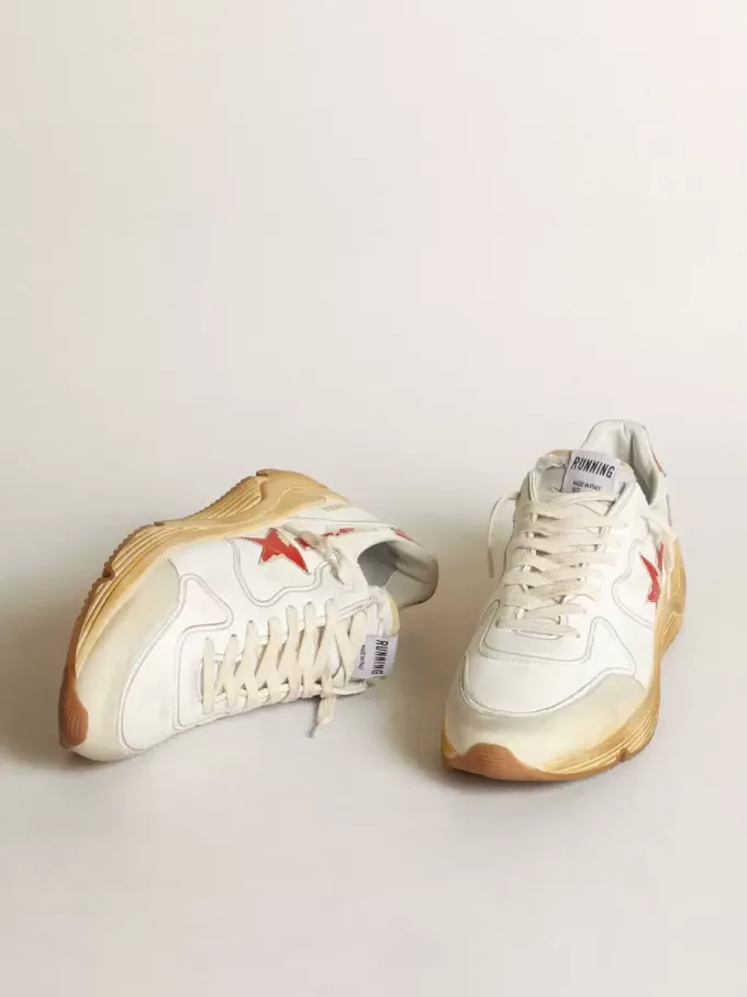 Zapatillas Running Sole para hombre con estrella de piel y lengüeta en el talón con estampado rojo Zapatillas Running Sole para hombre con estrella de piel y lengüeta en el talón con estampado rojo