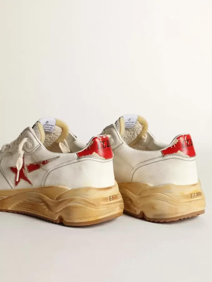 Zapatillas Running Sole para hombre con estrella de piel y lengüeta en el talón con estampado rojo Zapatillas Running Sole para hombre con estrella de piel y lengüeta en el talón con estampado rojo