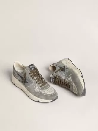 Zapatillas Running Sole para hombre en nailon azul claro con estrella negra y lengüeta de cuero verde en el talón