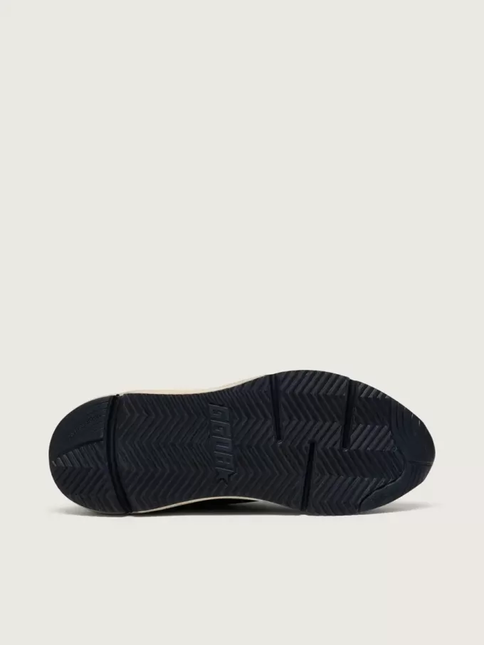 Zapatillas Running Sole para mujer en piel napa negra y nailon con estrella de piel plateada