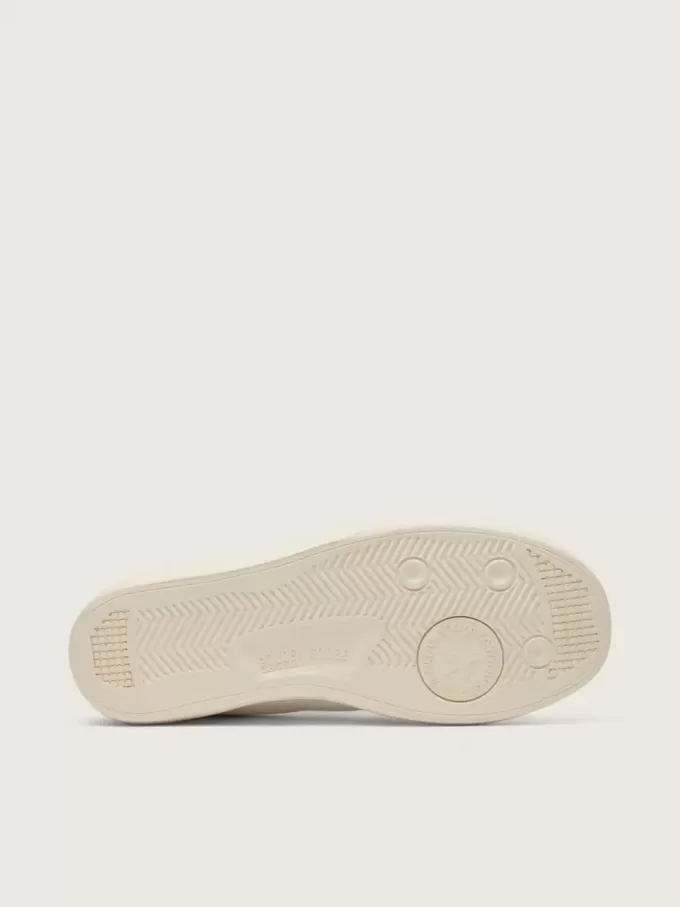 Zapatillas sostenibles Yatay Modelo 1B con parte superior blanca de origen biológico y Y blanca