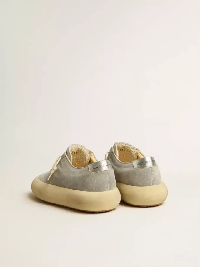 Zapatos Space-Star para hombre en ante gris hielo con estrella perforada